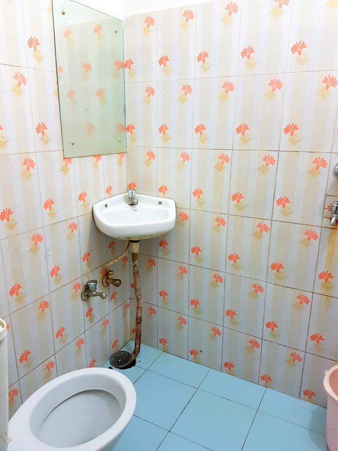 Hotel Swarg Пури Экстерьер фото
